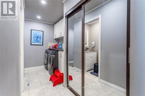 24 Spartan Avenue, Hamilton (Stoney Creek Industrial), ON - Indoor Photo Showing Laundry Room