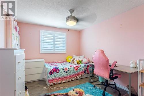 24 Spartan Avenue, Hamilton (Stoney Creek Industrial), ON - Indoor Photo Showing Bedroom