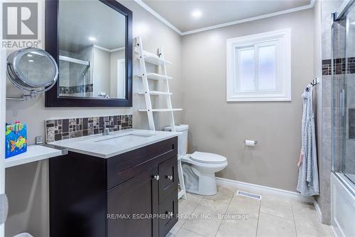 24 Spartan Avenue, Hamilton (Stoney Creek Industrial), ON - Indoor Photo Showing Bathroom