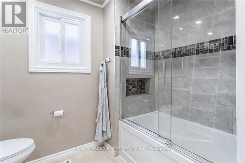 24 Spartan Avenue, Hamilton (Stoney Creek Industrial), ON - Indoor Photo Showing Bathroom