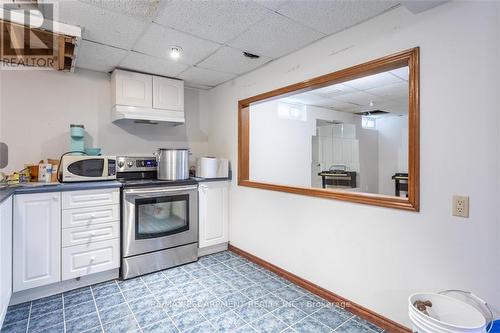 24 Spartan Avenue, Hamilton (Stoney Creek Industrial), ON - Indoor Photo Showing Kitchen