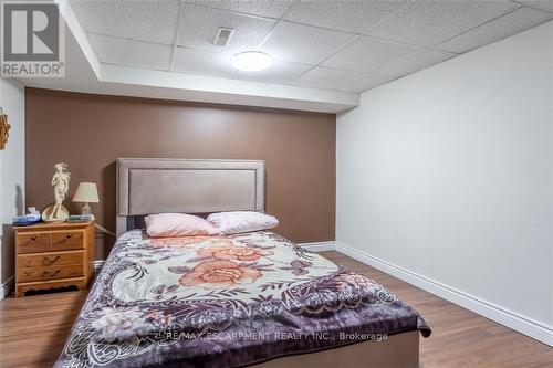 24 Spartan Avenue, Hamilton (Stoney Creek Industrial), ON - Indoor Photo Showing Bedroom