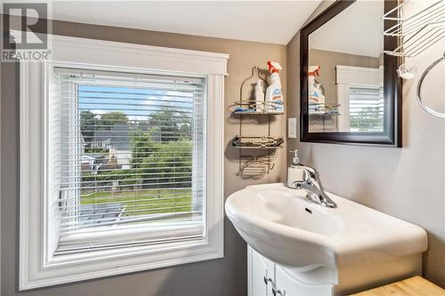 116 Norwood Avenue, Moncton, NB - Indoor Photo Showing Bathroom