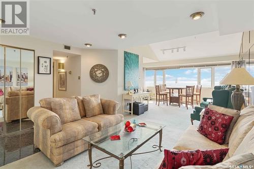 2460 424 Spadina Crescent E, Saskatoon, SK - Indoor Photo Showing Living Room