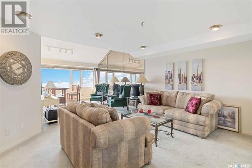 2460 424 Spadina Crescent E, Saskatoon, SK - Indoor Photo Showing Living Room