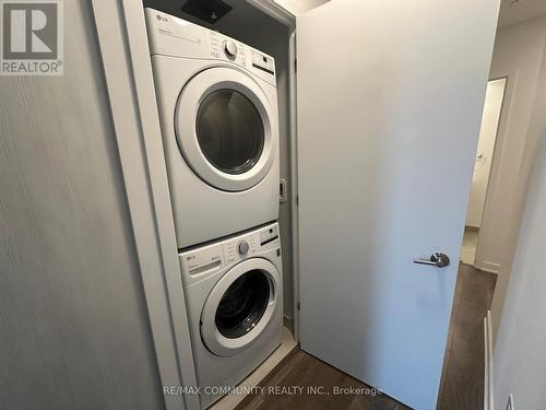 315 - 35 Tubman Avenue, Toronto (Regent Park), ON - Indoor Photo Showing Laundry Room