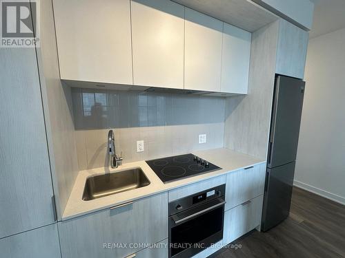 315 - 35 Tubman Avenue, Toronto (Regent Park), ON - Indoor Photo Showing Kitchen