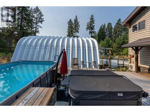 2111 Dunn Road, Christina Lake, BC - Outdoor