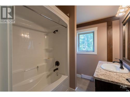 2111 Dunn Road, Christina Lake, BC - Indoor Photo Showing Bathroom