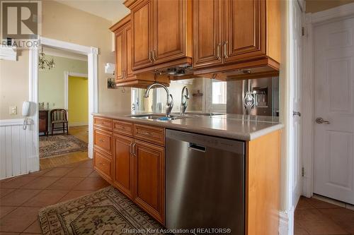 419 King Street West, Chatham, ON - Indoor Photo Showing Kitchen