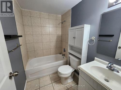 106 - 6400 Huggins Street, Niagara Falls, ON - Indoor Photo Showing Bathroom