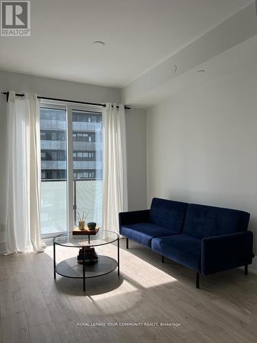 1401 - 470 Front Street W, Toronto, ON - Indoor Photo Showing Living Room