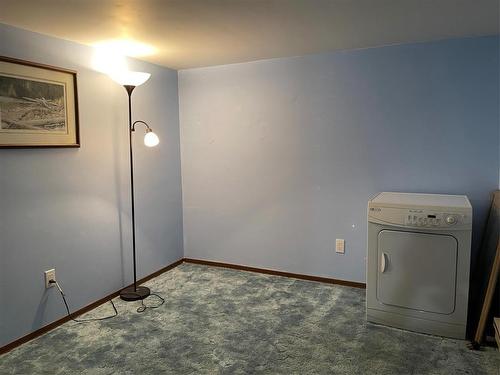 59 Second Avenue, Swan River, MB - Indoor Photo Showing Laundry Room