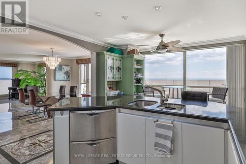 Sph17 - 2261 Lake Shore Boulevard, Toronto, ON - Indoor Photo Showing Kitchen