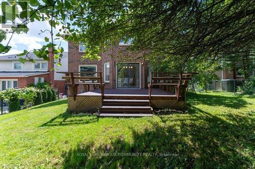 452 Alex Doner Drive, Newmarket (Glenway Estates), ON - Outdoor With Deck Patio Veranda