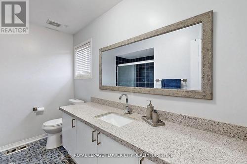 185 Solway Avenue, Vaughan (Maple), ON - Indoor Photo Showing Bathroom