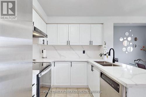 185 Solway Avenue, Vaughan (Maple), ON - Indoor Photo Showing Kitchen With Stainless Steel Kitchen With Double Sink With Upgraded Kitchen