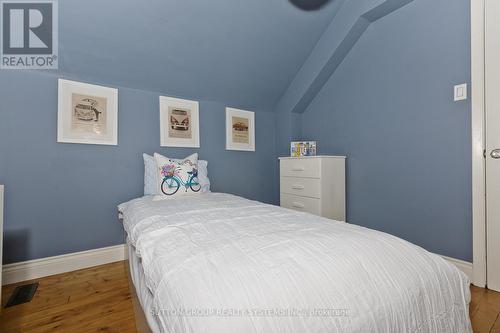 34 Fairfield Avenue, Toronto (Long Branch), ON - Indoor Photo Showing Bedroom