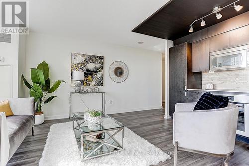 1206 - 15 Iceboat Terrace, Toronto, ON - Indoor Photo Showing Living Room