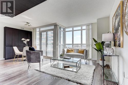 1206 - 15 Iceboat Terrace, Toronto, ON - Indoor Photo Showing Living Room