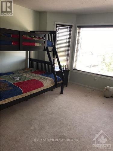 129 Rocky Hill Drive, Ottawa, ON - Indoor Photo Showing Bedroom