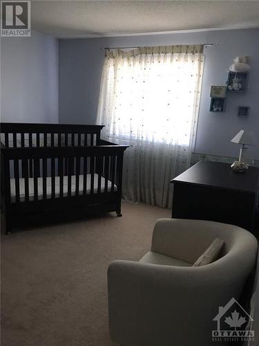 129 Rocky Hill Drive, Ottawa, ON - Indoor Photo Showing Bedroom