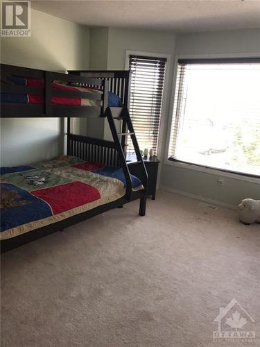 129 Rocky Hill Drive, Ottawa, ON - Indoor Photo Showing Bedroom