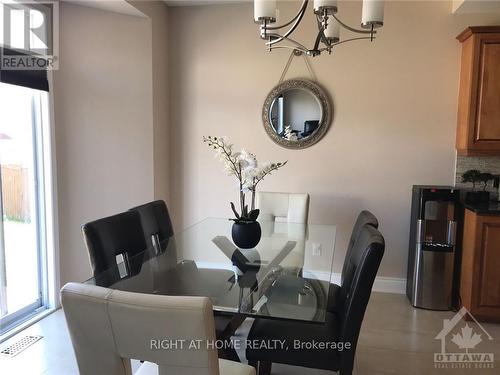 129 Rocky Hill Drive, Ottawa, ON - Indoor Photo Showing Dining Room