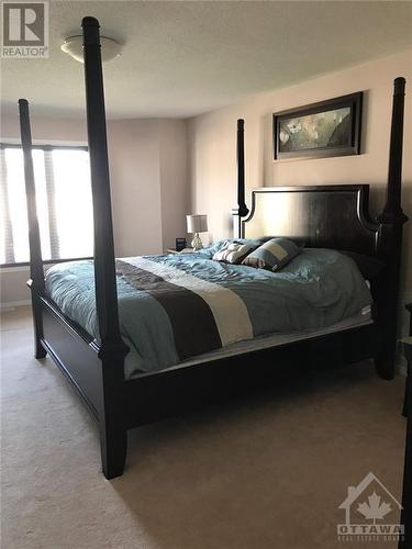 129 Rocky Hill Drive, Ottawa, ON - Indoor Photo Showing Bedroom