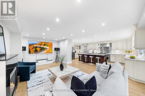 2174 Burbank Drive, Mississauga (Erin Mills), ON - Indoor Photo Showing Laundry Room