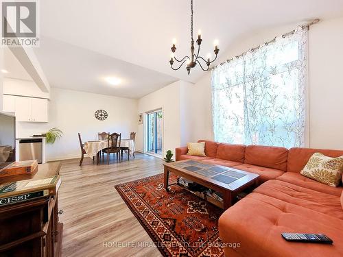 42 - 110 Fergus Avenue, Kitchener, ON - Indoor Photo Showing Living Room