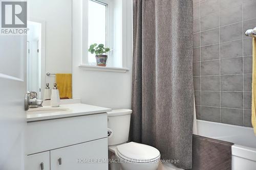 42 - 110 Fergus Avenue, Kitchener, ON - Indoor Photo Showing Bathroom