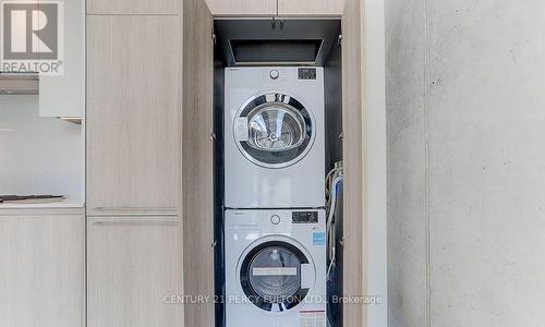 904 - 81 Wellesley Street E, Toronto (Church-Yonge Corridor), ON - Indoor Photo Showing Laundry Room