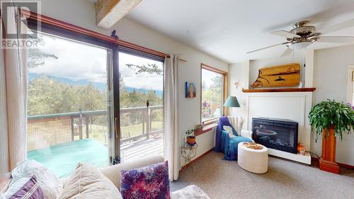 1721 13Th  Avenue, Invermere, BC - Indoor With Fireplace