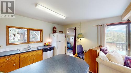 1721 13Th  Avenue, Invermere, BC - Indoor Photo Showing Kitchen With Double Sink