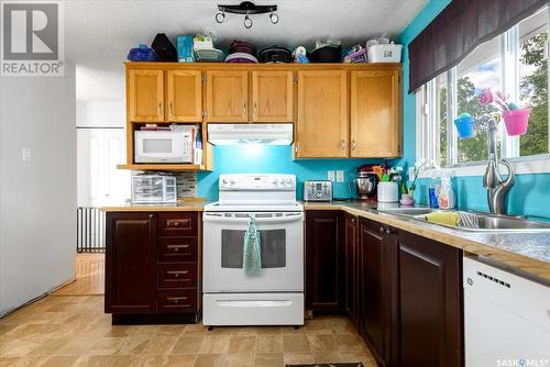 419 Palliser Street, Regina, SK - Indoor Photo Showing Kitchen