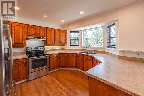 12594 Sunset Place, Summerland, BC - Indoor Photo Showing Kitchen With Double Sink