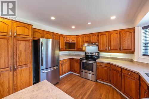 12594 Sunset Place, Summerland, BC - Indoor Photo Showing Kitchen