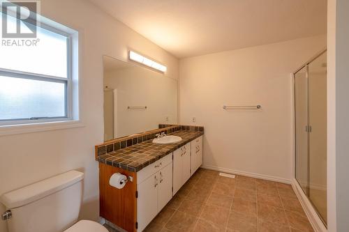 12594 Sunset Place, Summerland, BC - Indoor Photo Showing Bathroom