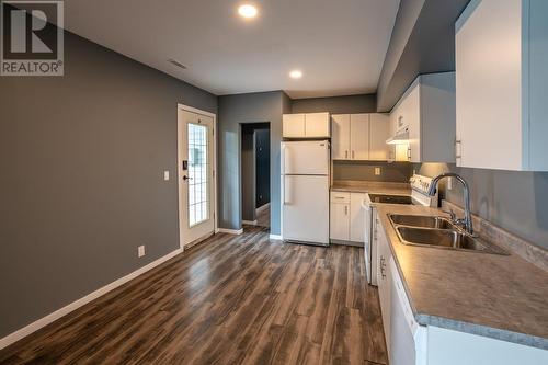 12594 Sunset Place, Summerland, BC - Indoor Photo Showing Kitchen With Double Sink