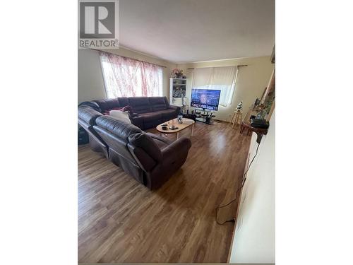 3566 Newell Avenue, Terrace, BC - Indoor Photo Showing Living Room