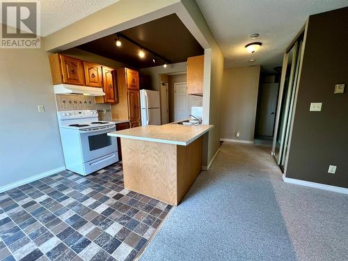 1801 32 Street Unit# 202, Vernon, BC - Indoor Photo Showing Kitchen