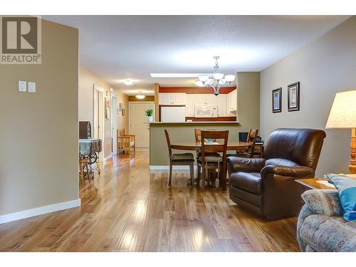 301 Browne Road Unit# 304, Vernon, BC - Indoor Photo Showing Living Room