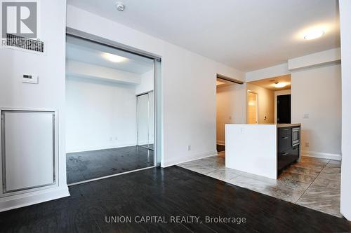 1408 - 65 St. Mary Street, Toronto (Bay Street Corridor), ON - Indoor Photo Showing Kitchen