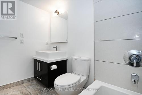 1408 - 65 St. Mary Street, Toronto (Bay Street Corridor), ON - Indoor Photo Showing Bathroom