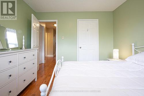 1536 Kirkrow Crescent, Mississauga (East Credit), ON - Indoor Photo Showing Bedroom