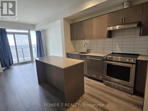 920 - 9000 Jane Street, Vaughan, ON - Indoor Photo Showing Kitchen With Stainless Steel Kitchen