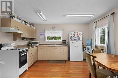 402 Aspen Place, Paddockwood Rm No. 520, SK - Indoor Photo Showing Kitchen