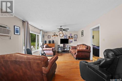 402 Aspen Place, Paddockwood Rm No. 520, SK - Indoor Photo Showing Living Room