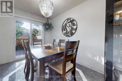 50 - 860 Rymal Road E, Hamilton, ON - Indoor Photo Showing Dining Room